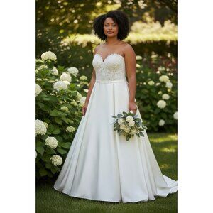 Stella York wedding dress 6092 ballgown ivory lace bodice satin button train